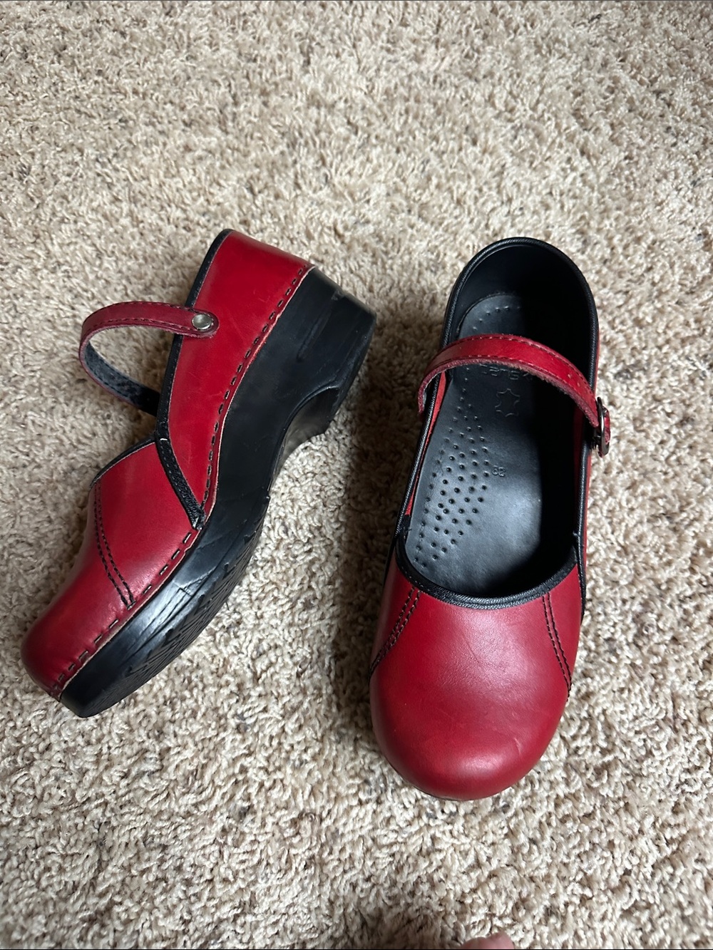 Dansko Clog Sz 39 - Mary Jane Style- Classic Strap - Picture 3 of 7